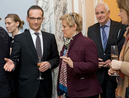 Minister Maas und Ausschussvorsitzende Künast